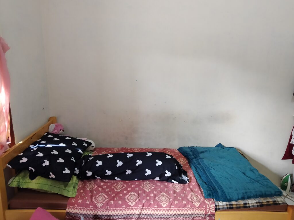 Tempat tidur single bed