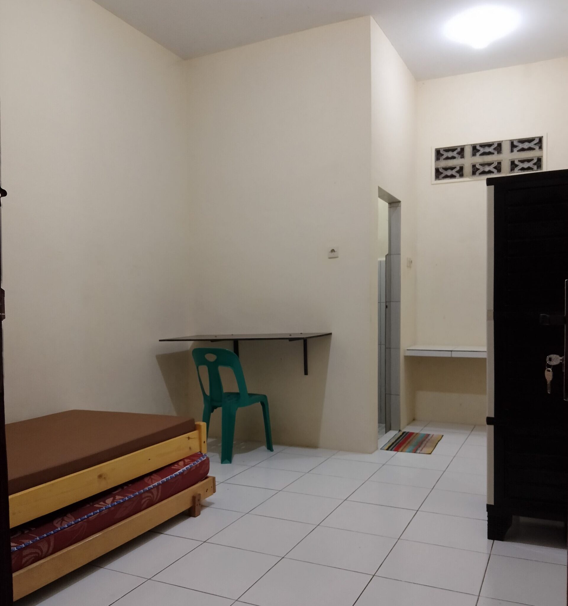 kamar 1